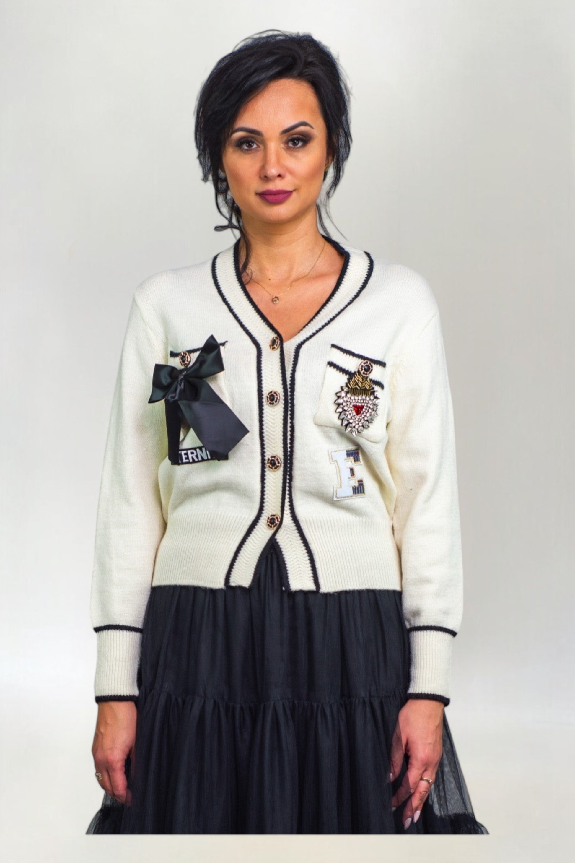 Sweter z Odpinaną Kokardą Biały