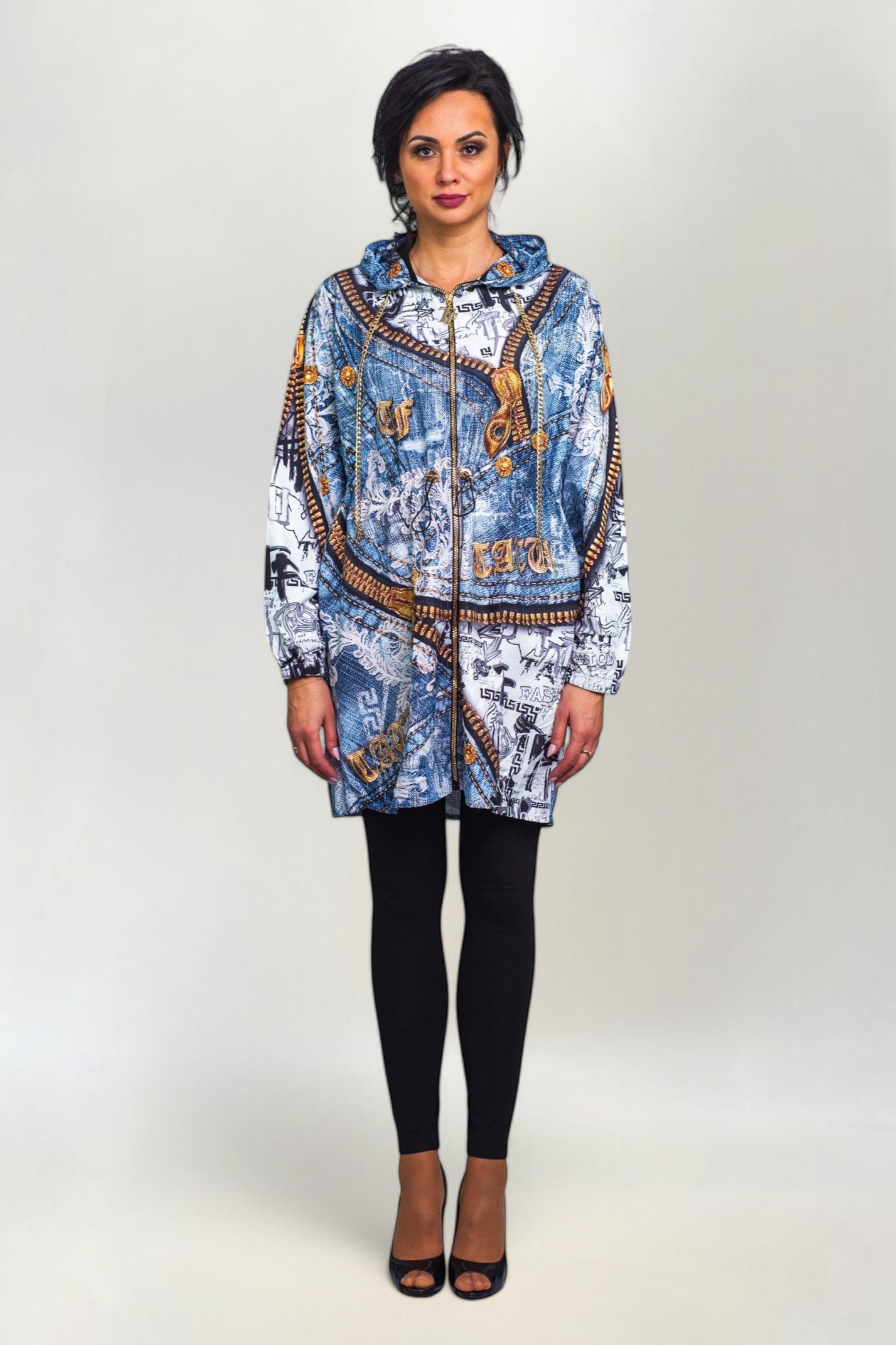 Trencz z Jeansowym Motywem i Złotym Zamkiem