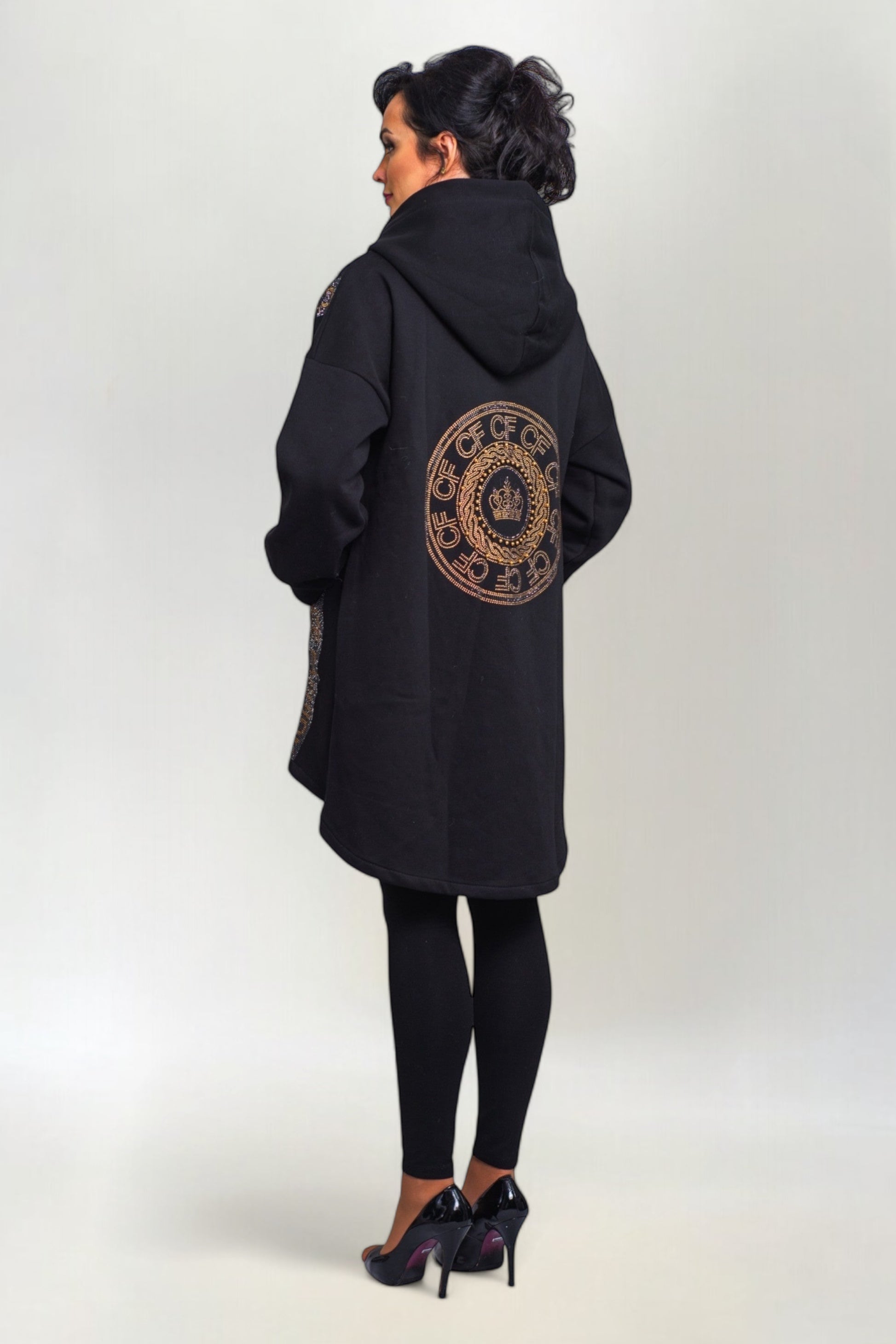 Elegancki Płaszcz Dresowy z Cyrkoniami