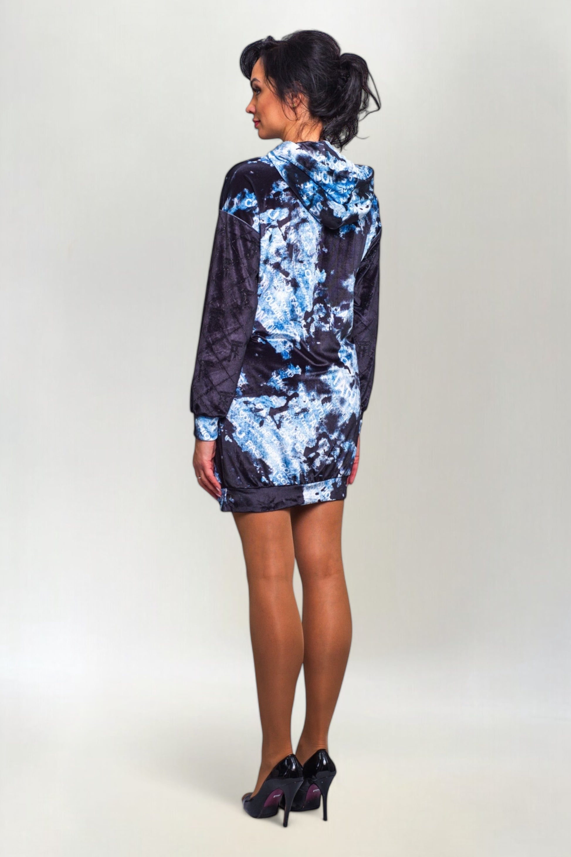 Sukienka w Motyw Jeansowy z Cyrkoniami