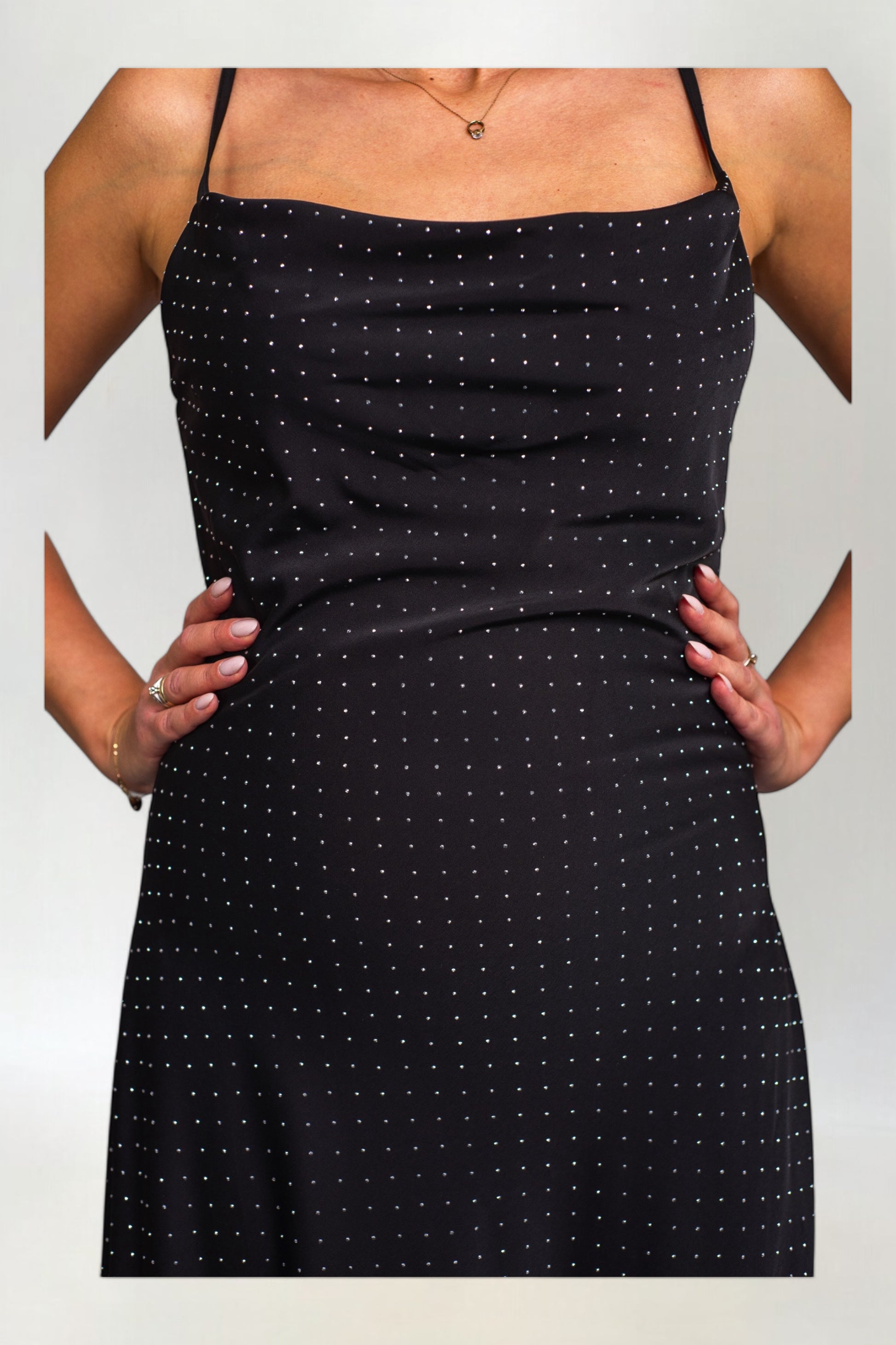 Sukienka na Ramiączkach z Cyrkoniami Maxi