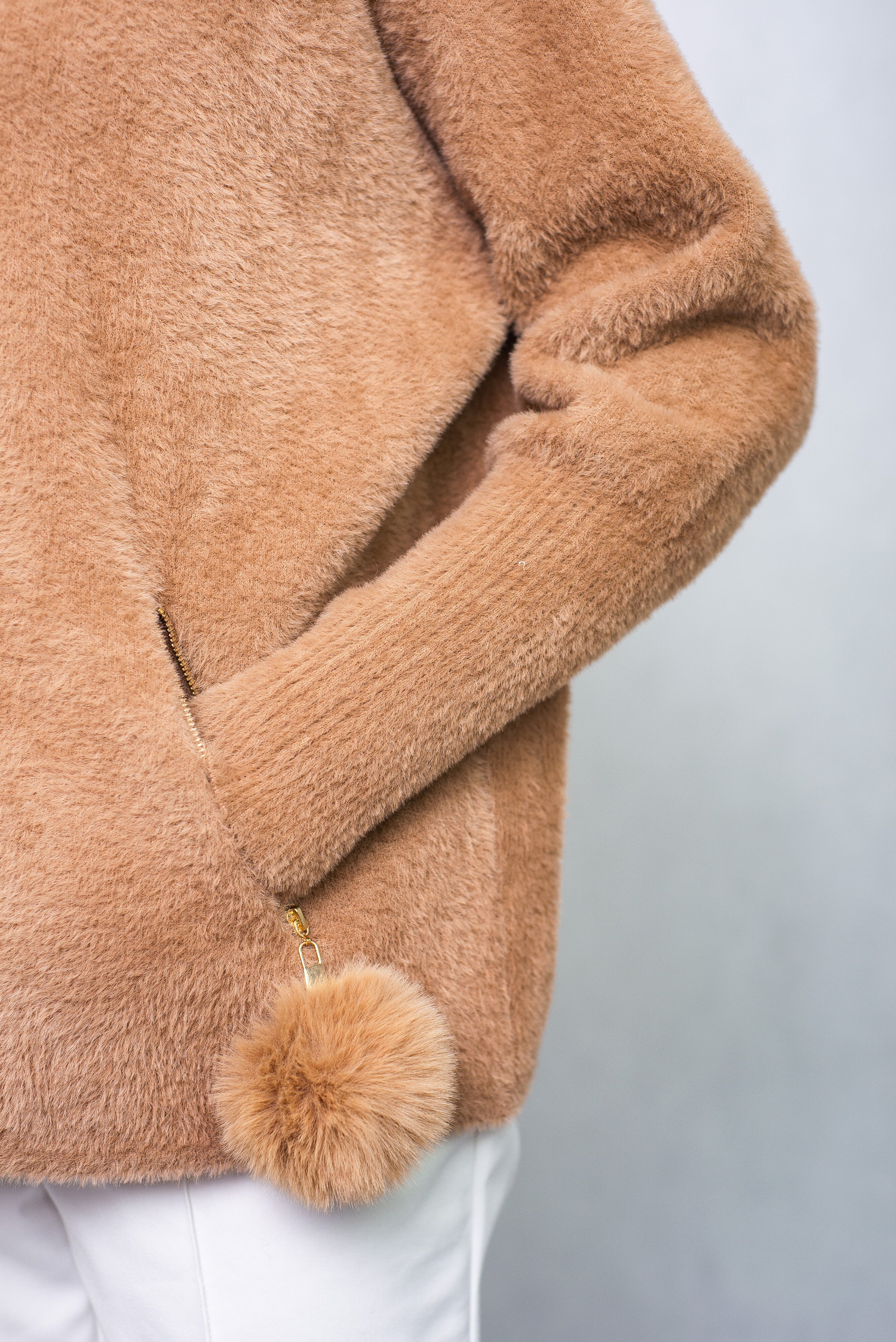 Sweter Rozpinany z Futerkowym Kapturem Beżowy