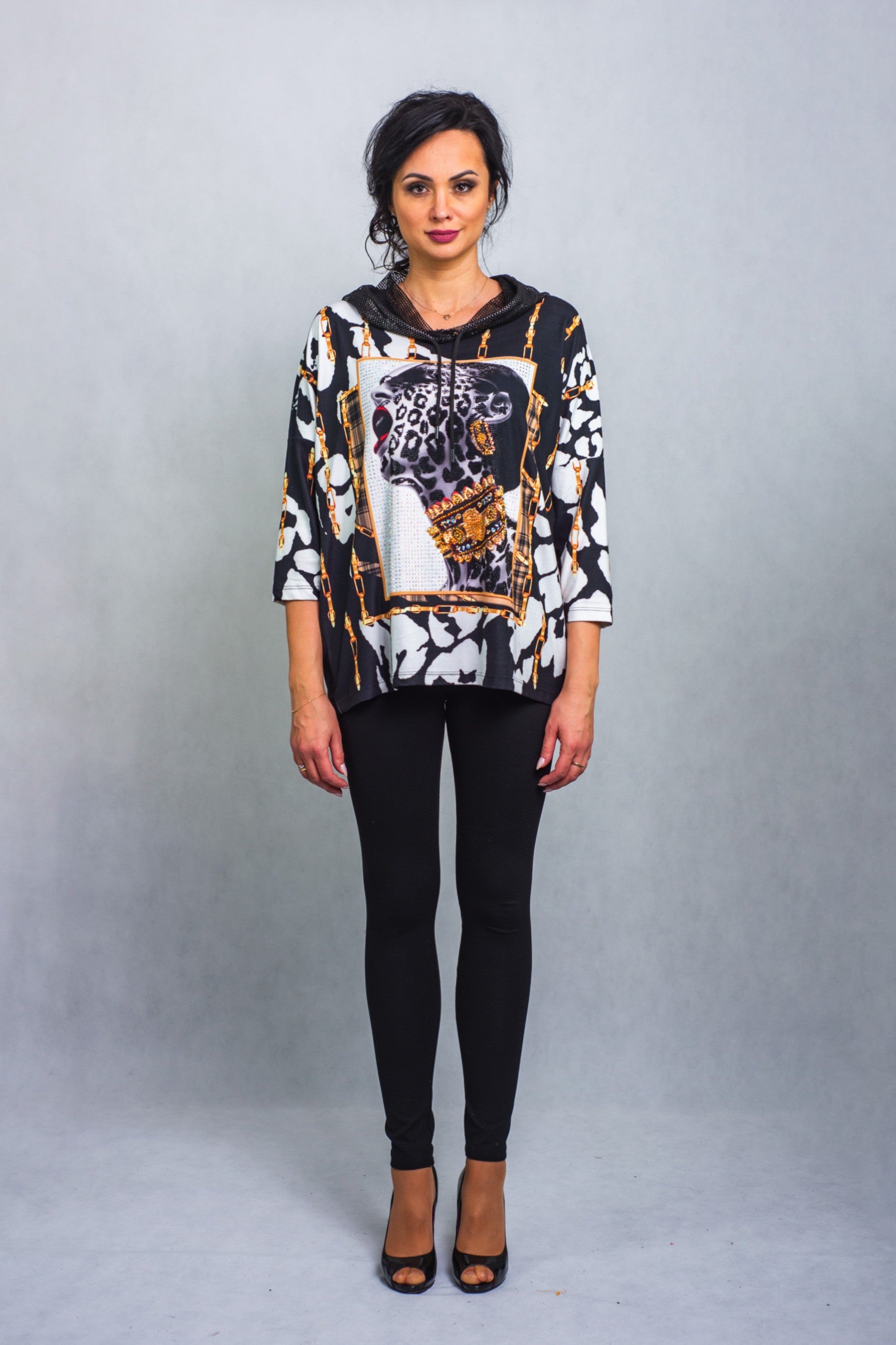 Bluza z Kapturem z Połyskującej Siateczki i Zdobieniami z Cyrkonii